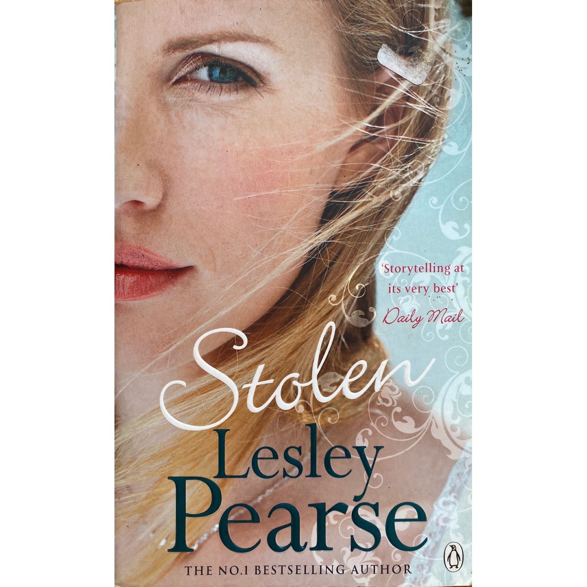 ISBN: 9781405913287 / 1405913282 - Stolen by Lesley Pearse [2012]