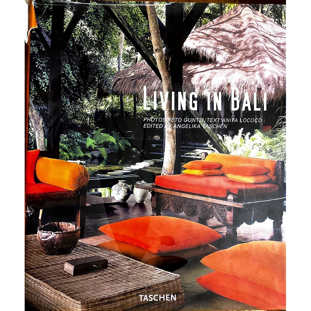 ISBN: 9783822846001 / 3822846007 - Living in Bali by Reto Guntli and Anita Lococo [2005]